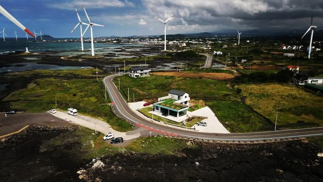 Sinchang Pungcha Coastal Road 2F Ocean View Villa Jeju