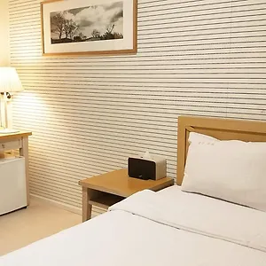 Hotel Golden Park, Czedżu