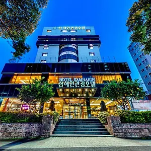 Samhaein Hotel